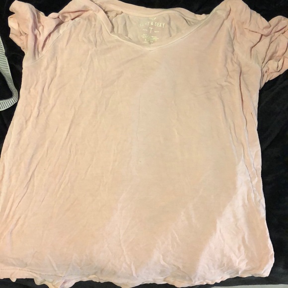 soft and sexy AE pink short sleeve shirt - Picture 1 of 3